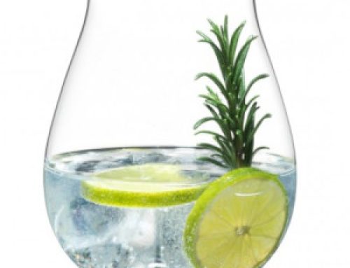 Drinkglas med gravyr