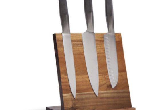 Knivar och magnetiskt knivblock